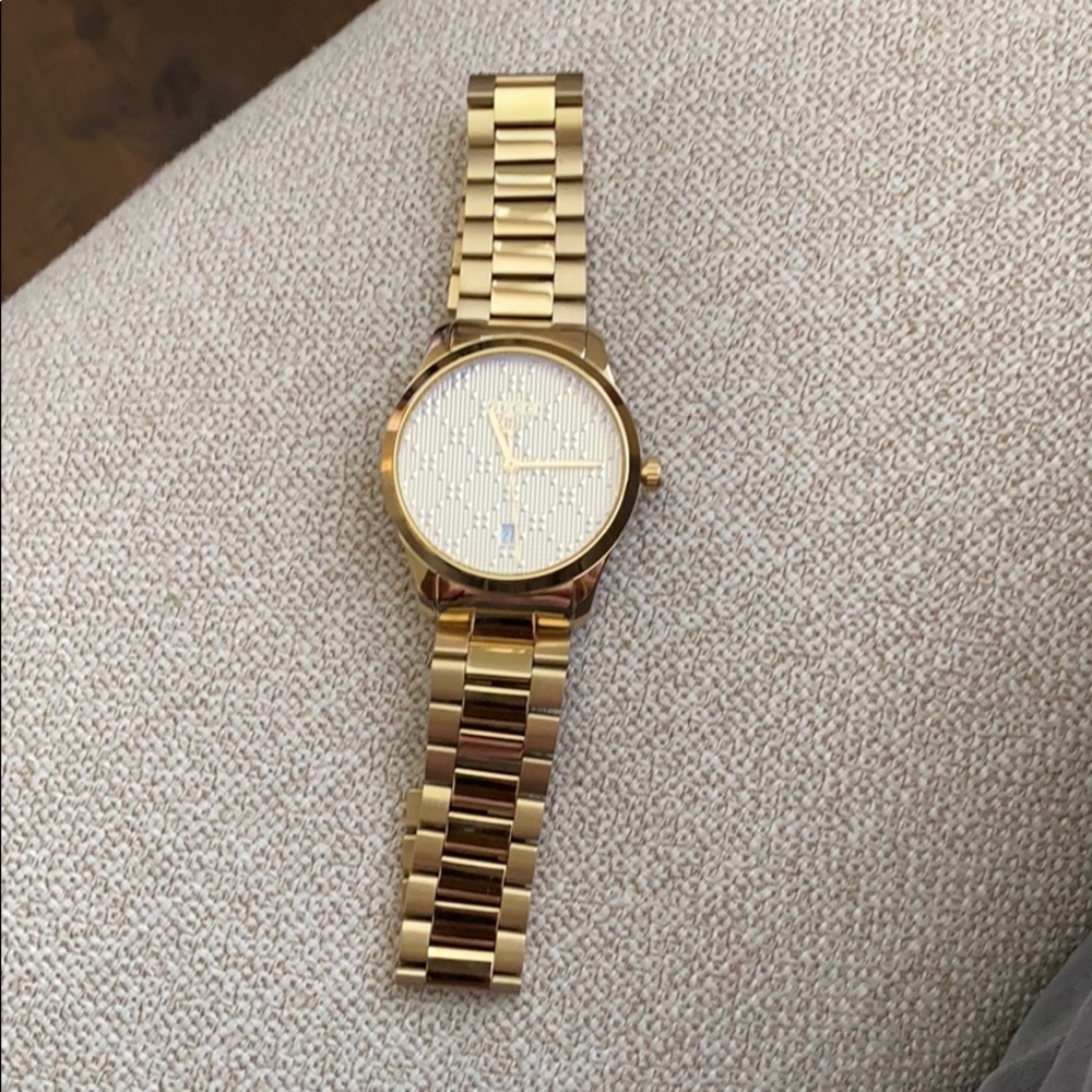 Gucci watch